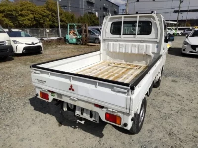 Mitsubishi MINICAB TRUCK