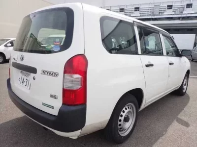 Toyota SUCCEED