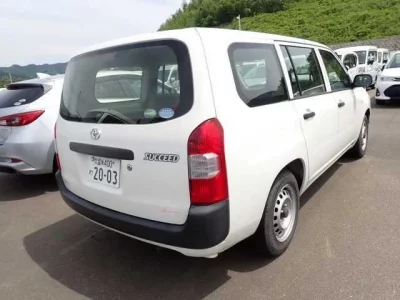 Toyota SUCCEED