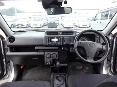 Toyota SUCCEED