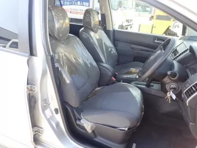 Nissan WINGROAD