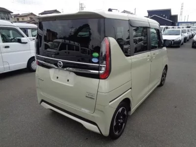 Nissan ROOX