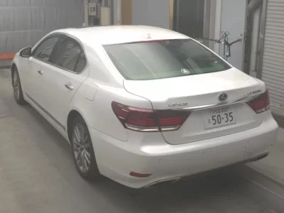 Lexus LS