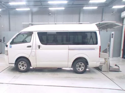 Toyota REGIUS ACE VAN