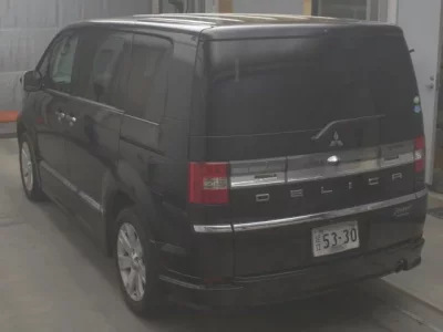 Mitsubishi DELICA D5