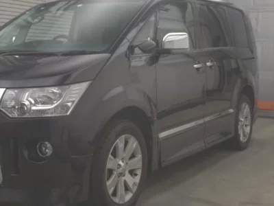 Mitsubishi DELICA D5