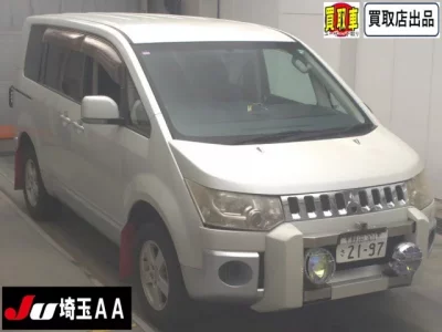Mitsubishi DELICA D5
