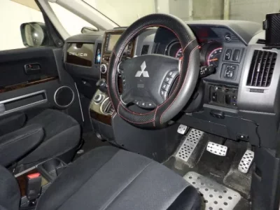 Mitsubishi DELICA D5