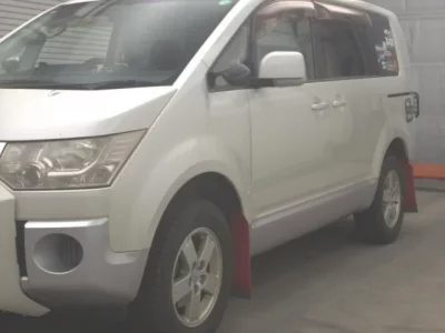 Mitsubishi DELICA D5