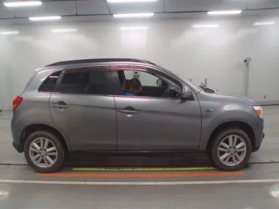 Mitsubishi RVR