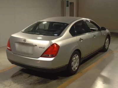 Nissan TEANA