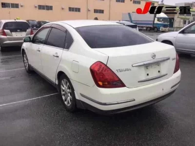 Nissan TEANA