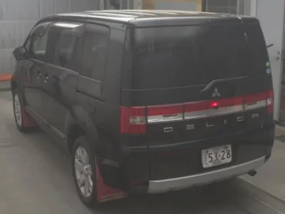 Mitsubishi DELICA D5