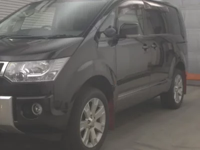 Mitsubishi DELICA D5