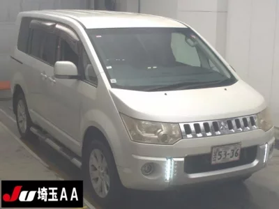 Mitsubishi DELICA D5