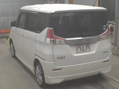 Mitsubishi DELICA D2