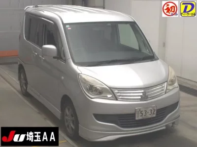 Mitsubishi DELICA D2