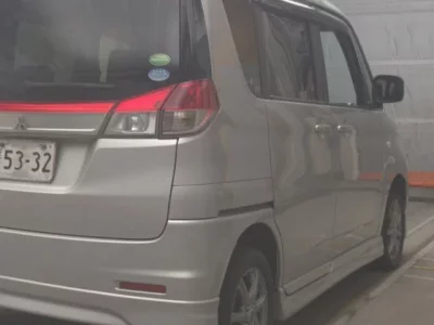 Mitsubishi DELICA D2