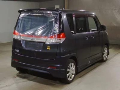 Mitsubishi DELICA D2