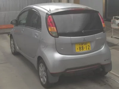 Mitsubishi I