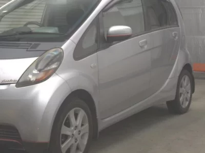 Mitsubishi I