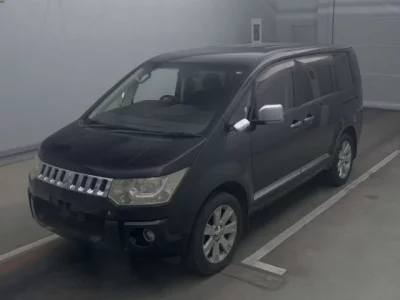 Mitsubishi DELICA D5