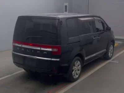 Mitsubishi DELICA D5