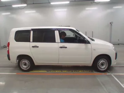 Toyota SUCCEED