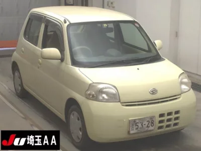 Daihatsu Esse