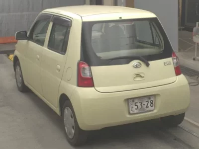 Daihatsu Esse