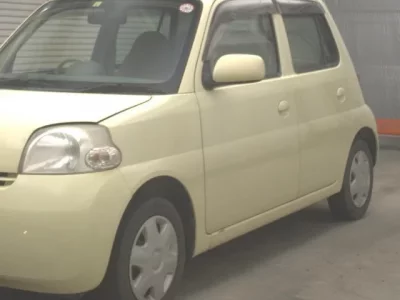 Daihatsu Esse
