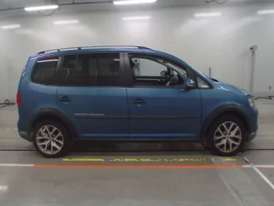 Volkswagen GOLF TOURAN