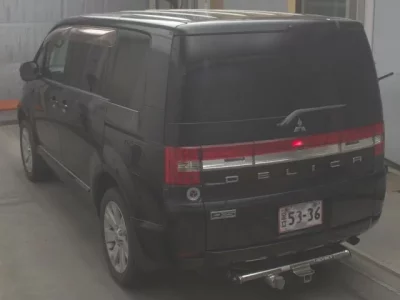 Mitsubishi DELICA D5