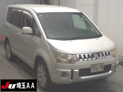 Mitsubishi DELICA D5