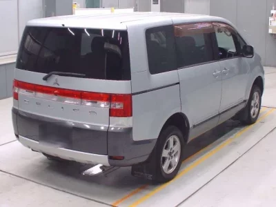 Mitsubishi DELICA D5