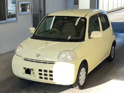 Daihatsu Esse