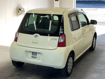 Daihatsu Esse