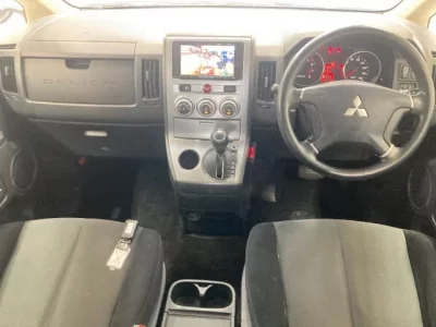 Mitsubishi DELICA D5