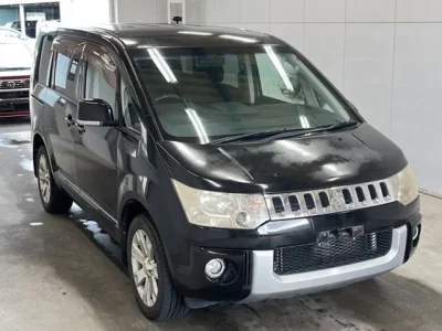 Mitsubishi DELICA D5