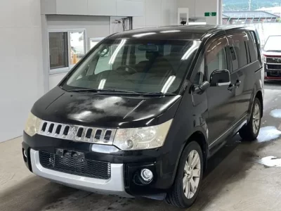 Mitsubishi DELICA D5