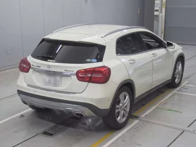 Mercedes-Benz GLA CLASS
