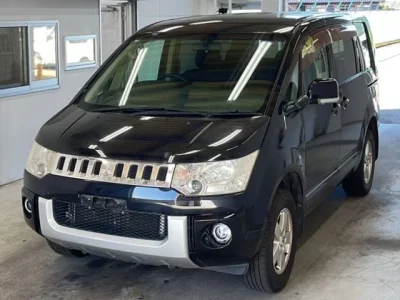 Mitsubishi DELICA D5