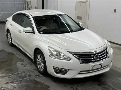 Nissan TEANA