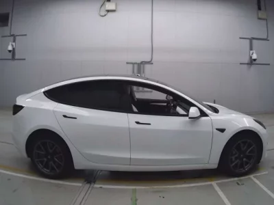 Tesla MODEL3