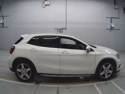 Mercedes-Benz GLA CLASS