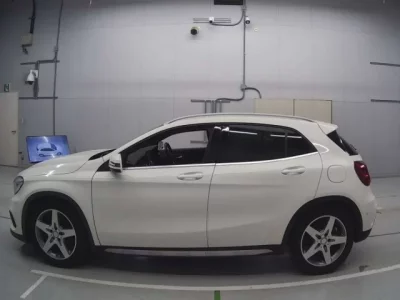 Mercedes-Benz GLA CLASS