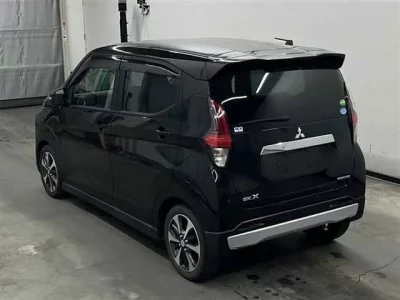 Mitsubishi EK X