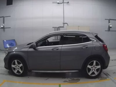 Mercedes-Benz GLA CLASS