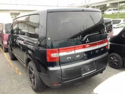 Mitsubishi DELICA D5