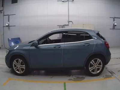 Mercedes-Benz GLA CLASS